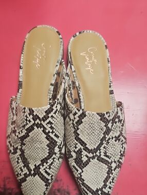 Crown Vintage Snake-Print Pointed Slip-On Mules in Beige and Dark Brown